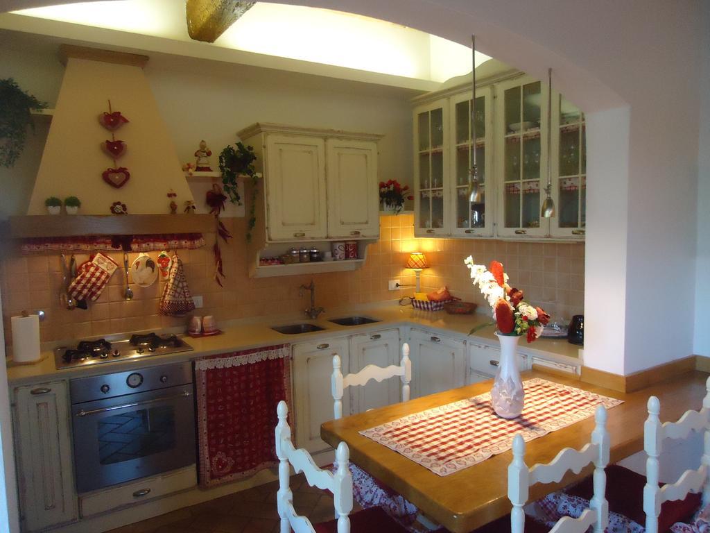 Suite "La Badia" Scandicci Rom bilde